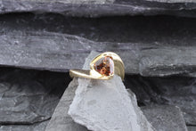 Load image into Gallery viewer, 14K Yellow Gold Oregon Sunstone Ring