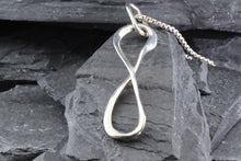 Load image into Gallery viewer, Sterling Silver Alpinvita Eternity Pendant Set, View #2