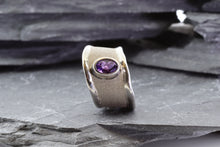 Load image into Gallery viewer, White Sterling Silver Satin & Polished Contemporary Ring With One Oval Amethyst, View #4