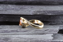 Load image into Gallery viewer, 14K Yellow Gold Oregon Sunstone Ring, View #5
