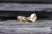 Load image into Gallery viewer, 14K Yellow Gold Oregon Sunstone Ring                                           
