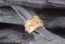 Load image into Gallery viewer, Lady&#39;s Rose 18 Karat Satin &amp; Polished Contemporary Fashion Ring With 6 Round Blue Diamonds, View #2
