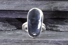 Load image into Gallery viewer, Sterling Silver Alpinvita Ring Size 7.5, View #4
