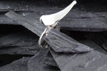 Load image into Gallery viewer, Sterling Silver Alpinvita Ring, Size 7, View #2
