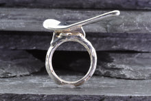 Load image into Gallery viewer, Sterling Silver Alpinvita Ring, Size 7, View #7
