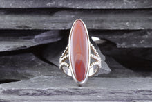 Load image into Gallery viewer, Sterling Silver Ring Set With Agate, View #1
